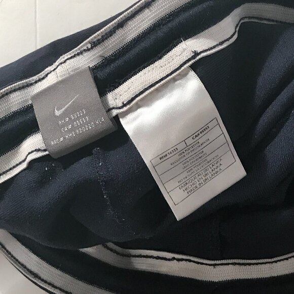 NIKE Athletic Women Medium Workout Short Shorts - Picture 7 of 7